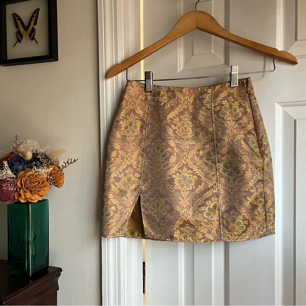Elegant Floral Brocade Skirt